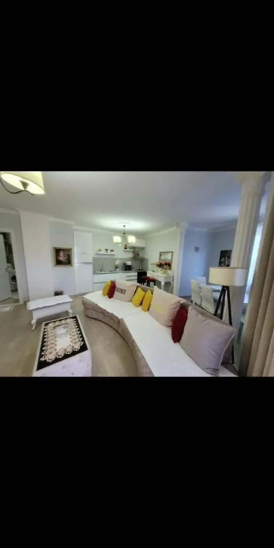 Frida Apartments Golem